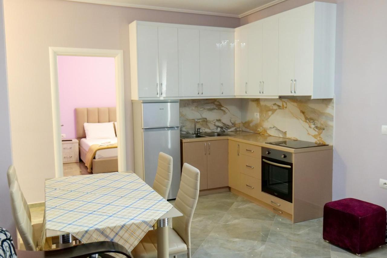 Brothers Lr Sarandë Exterior foto
